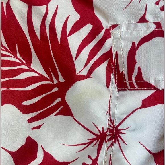 GAP Men’s Red White Hawaiian Swim Trunks Beach Shorts Drawstring Mesh Lined Lrg - Picture 13 of 13